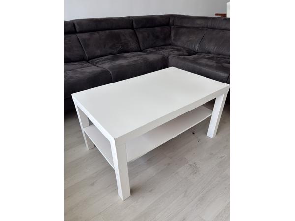 Witte salontafel met opbergplank