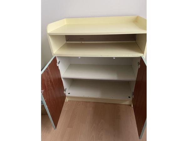 Commode op stahoogte.