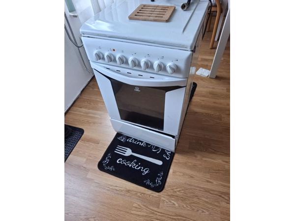 Gas Top and Electric Oven