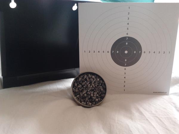 Complete set: 4,5mm buks met scope + 200 pellets en kaarten