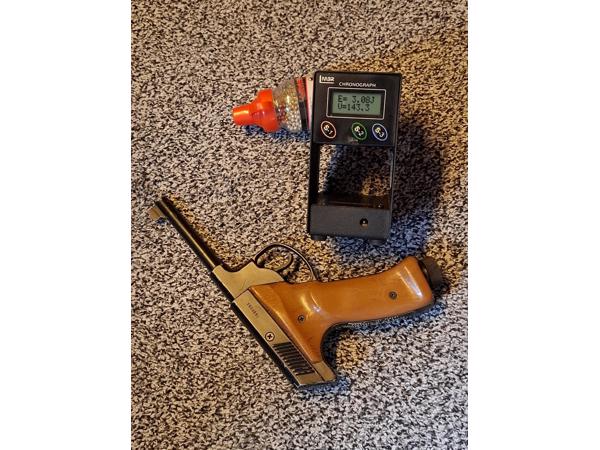 Vintage BB shooter: Healthways Plainsman (12 gram variant)