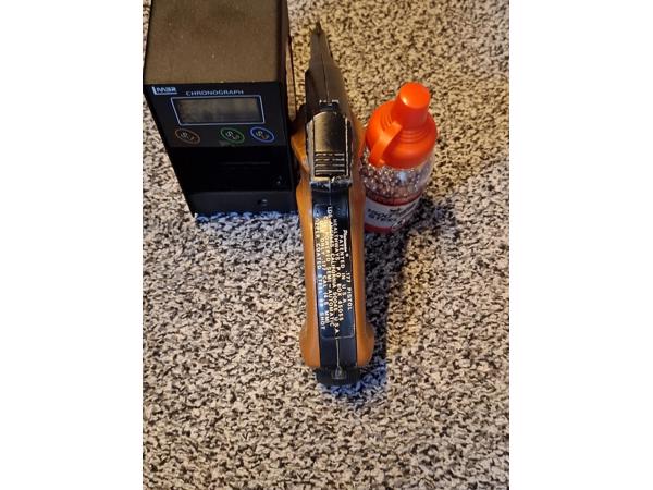 Vintage BB shooter: Healthways Plainsman (12 gram variant)