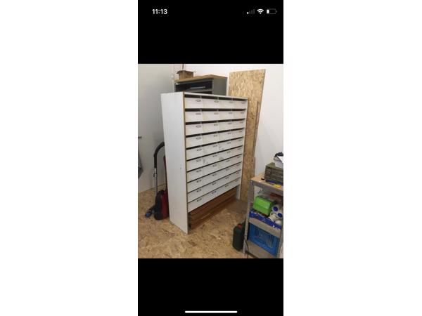 Handige kast met veel vakken 170x122x40