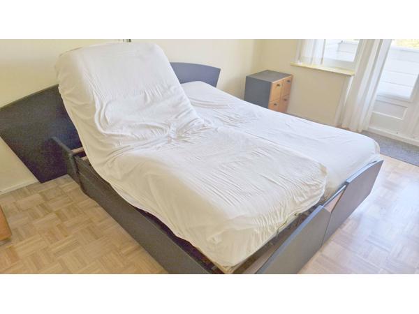 Bed 160 x 200 cm met nachtkastjes