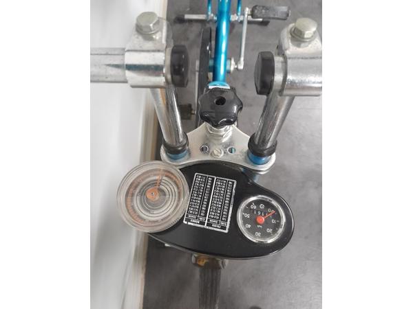 Compacte eenvoudige HOMETRAINER