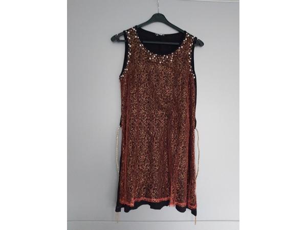 Metrofive stretchy glitter jurk rood met parels S/M