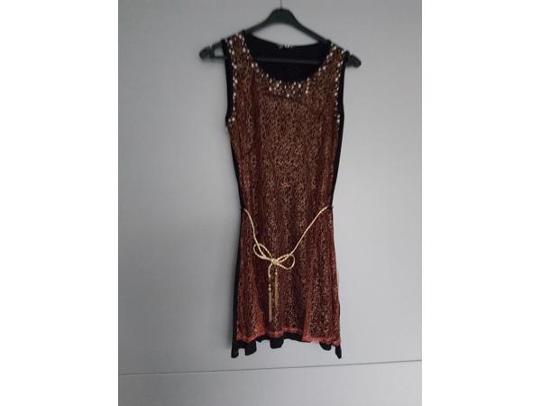 Metrofive stretchy glitter jurk rood met parels S/M