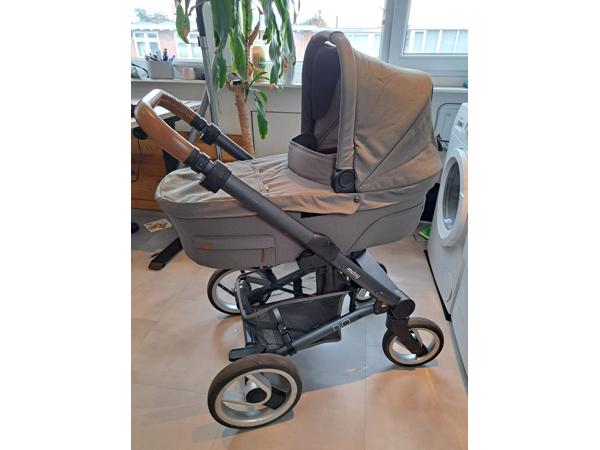 Kinderwagen incl reiswieg