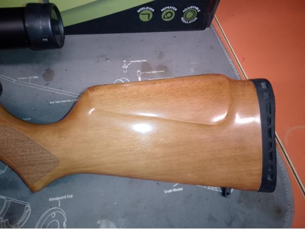 Air Venturi Avenger wood .22