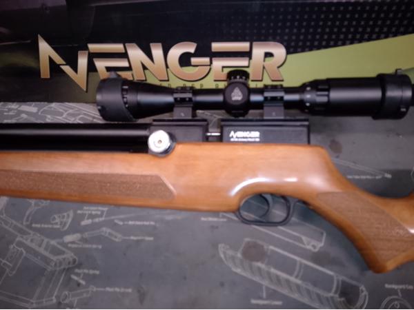 Air Venturi Avenger wood .22