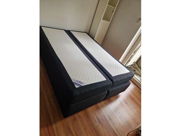 Gratis boxspring 140x200 incl matrassen