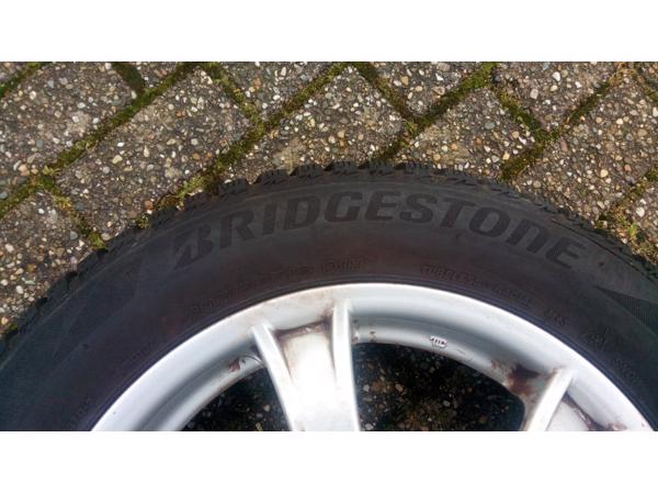 Lichtmetalen 16 inch velgen met oude winterbanden