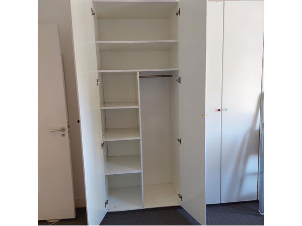 witte opbergkast  hang/leg