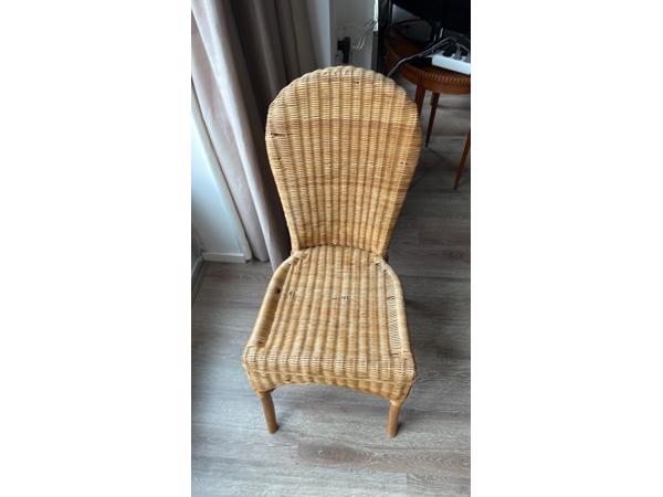 4 rieten stoelen