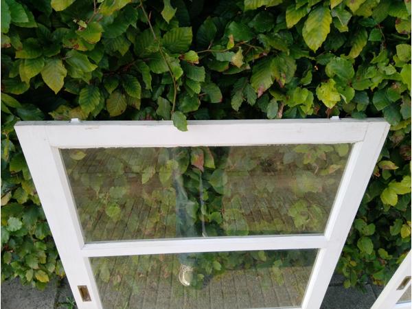 GRATIS Witte kastdeuren hout & glas. Voor kasjes bouwen?