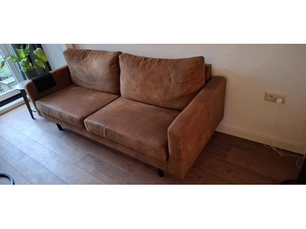 2,5 zits bank in kleur cognac