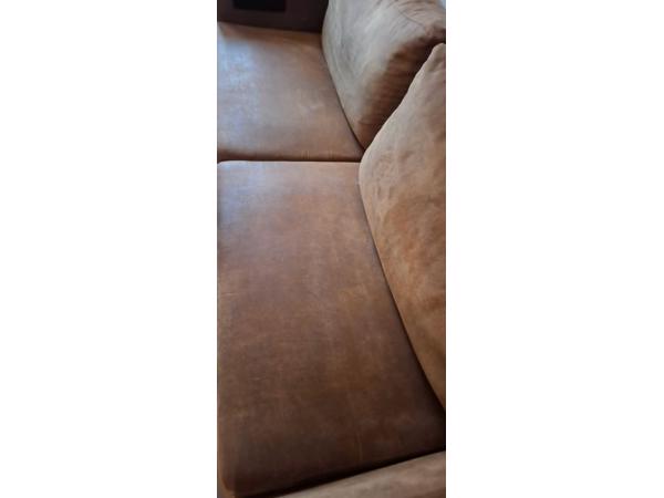 2,5 zits bank in kleur cognac