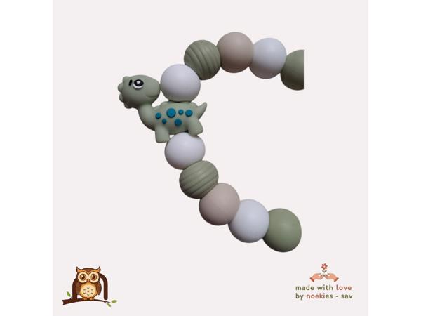 nr 22 noekies Speenkoord Dino stekel khaki