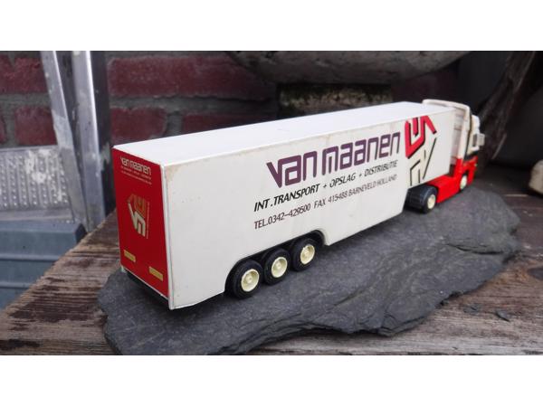 Leuke model truck van van Maanen