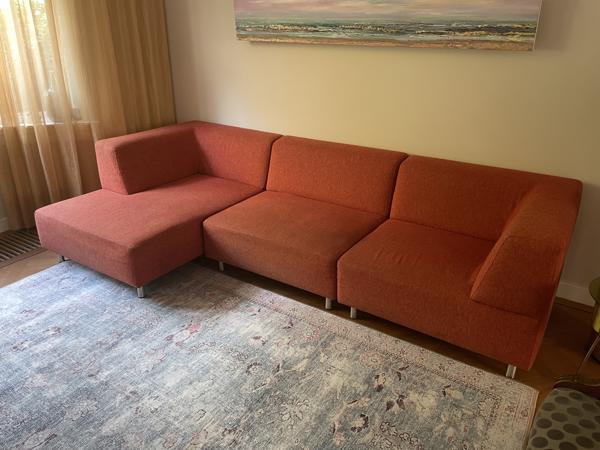 Oranje BIJENKORF bank met chaise longue