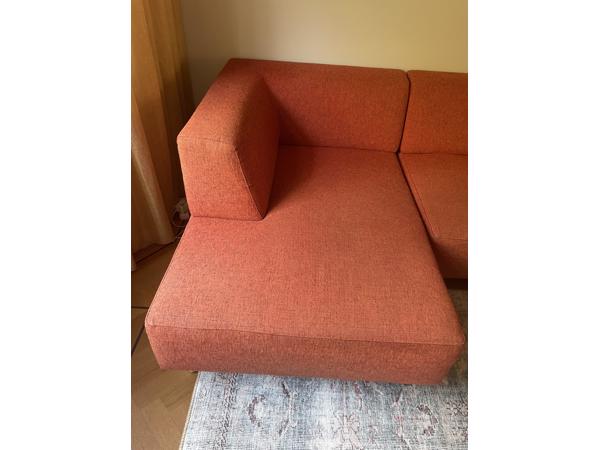 Oranje BIJENKORF bank met chaise longue