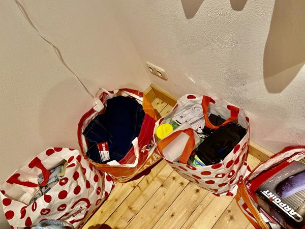 Rommelmarkt Spullen Kleding boxje BK Pannen + Fiets spullen
