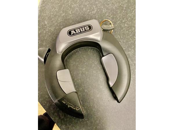 Rommelmarkt Spullen Kleding boxje BK Pannen + Fiets spullen