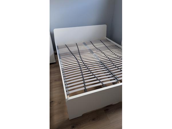 Met spoed weg: Ikea bed 200 x 160