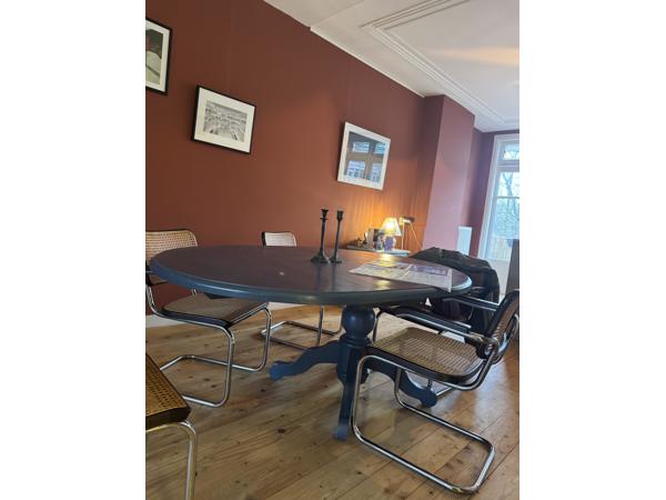 Houten klassieke eettafel