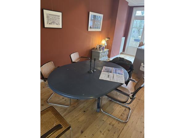 Houten klassieke eettafel