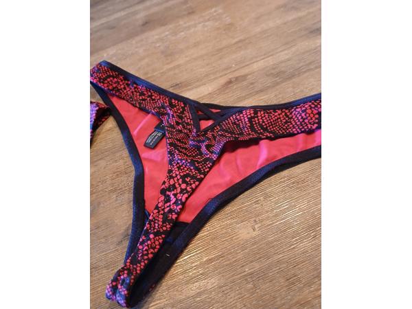 Zgan Sapph short L  en string XL