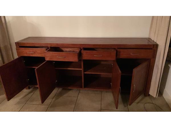 kersen houten dressoir kast en tafels