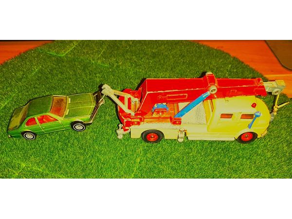 Siku mercedes benz "rund hauber "wreck truck 1