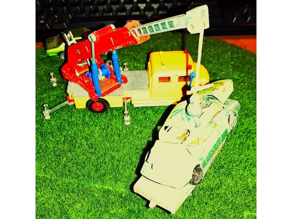 Siku mercedes benz "rund hauber "wreck truck 1