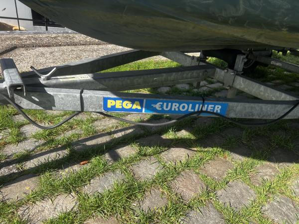 Jeaneau Cap 370 Console incl. trailer