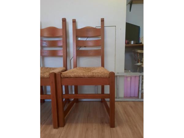 Massief hardhouten eetkamerstoelen met rieten zitting