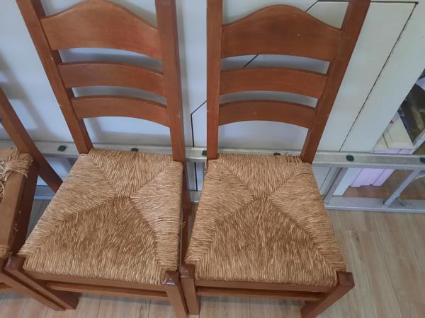 Massief hardhouten eetkamerstoelen met rieten zitting