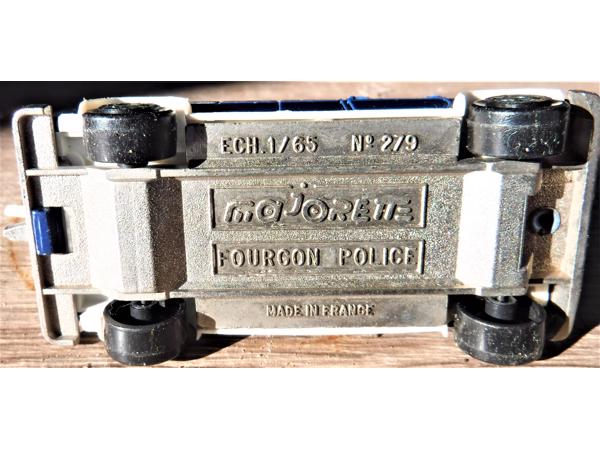 Majorette Ford E 350 politie bus 1