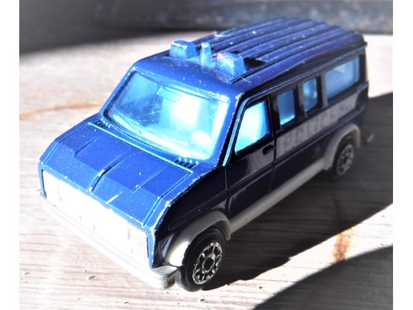 Majorette Ford E 350 politie bus 1
