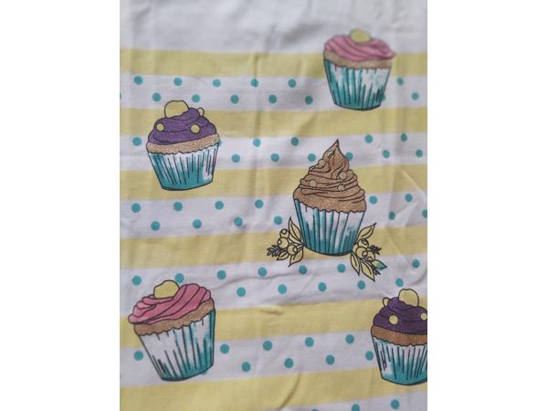 Glo-Story cupcakes t-shirt geel 104