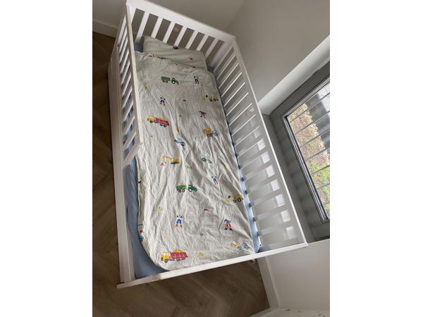 Peuterbed met matrasje