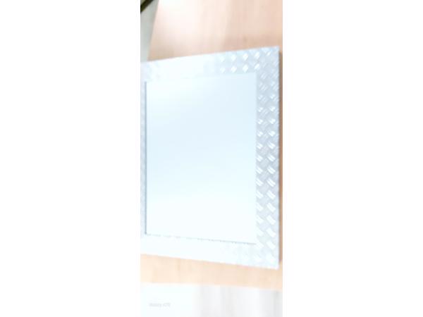 Moderne spiegel zo goed als nieuw