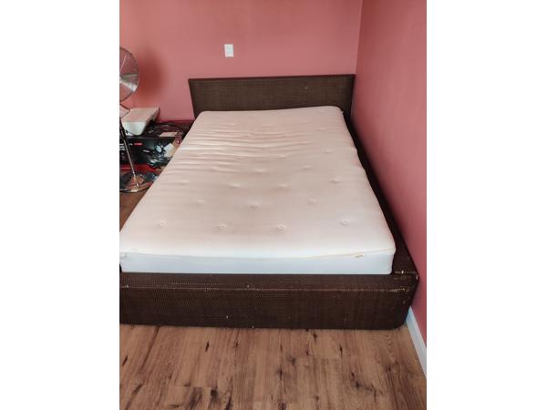 Bed 140x200