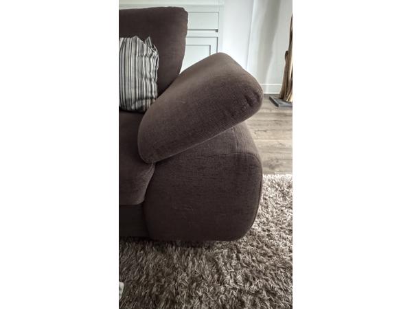 Mooie uitschuifbare 2-Zits bank