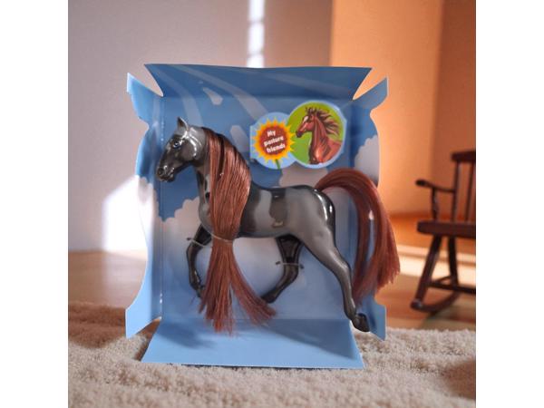 Little horse speelpaard zwart grijs gevlekt bruin haar