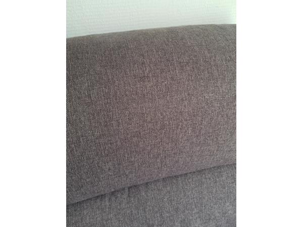 2.5 zits bankstel.  Kleur : Bruin.