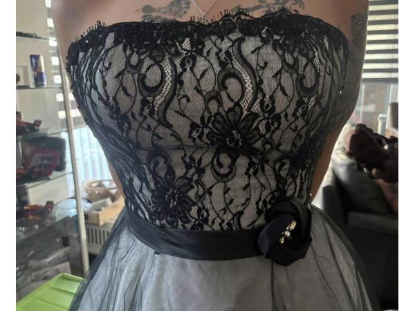 zwart/witte trouwjurk maat 38/40