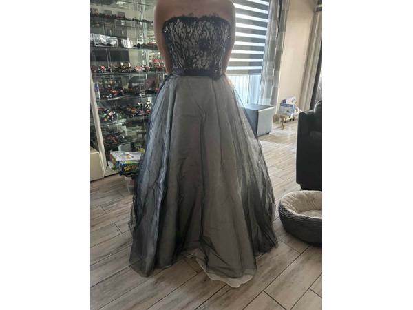 zwart/witte trouwjurk maat 38/40