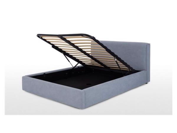 Kingsizebed met opbergruimte in het lichg blauw/grijs