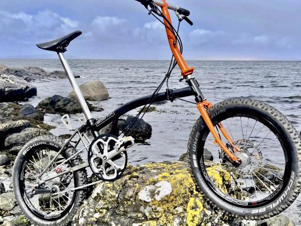 1 of 2 Brompton Vouwfietsen Gezocht Gevraagd voor de Boot